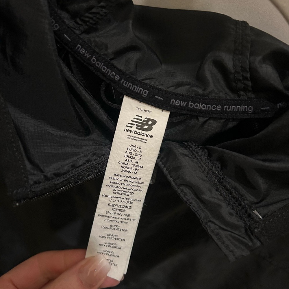New Balance Running Shell Jacket - Picture 3 of 3
